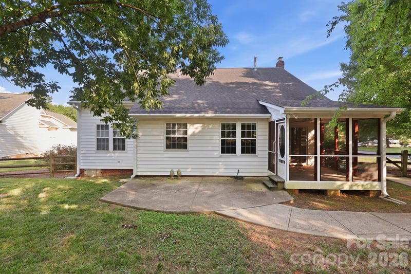 2430 Saguaro Ln, Kannapolis, NC 28083