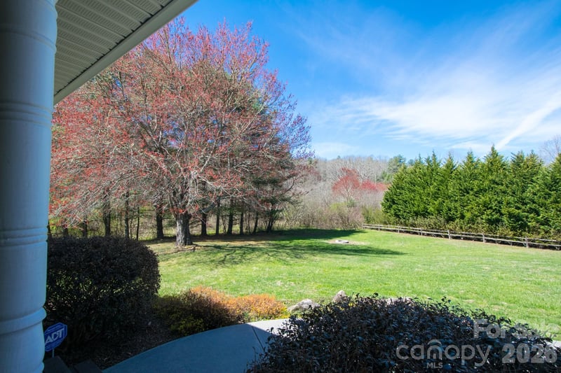 43 Evan Tyler Ln, Horse Shoe, NC 28742