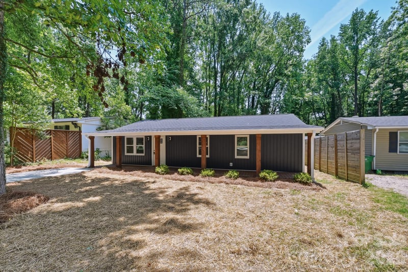 1936 Lakedell Dr, Charlotte, NC 28215