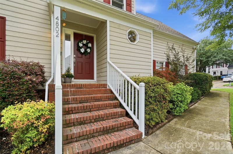 4802 Bridle Ridge Ln, Charlotte, NC 28269