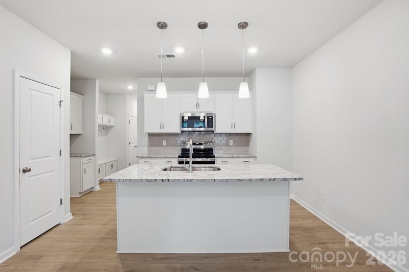 5861 Tuckaseegee Rd, Charlotte, NC 28208