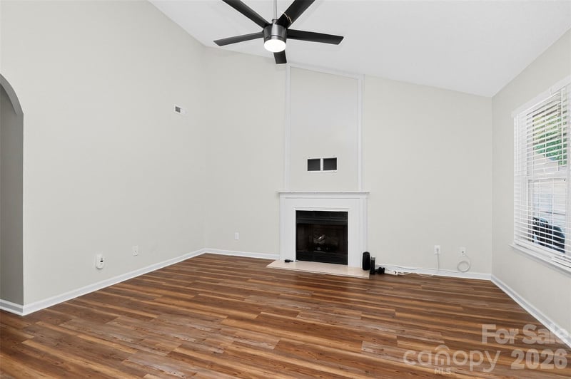 6033 Mary Blair Ln, Charlotte, NC 28214