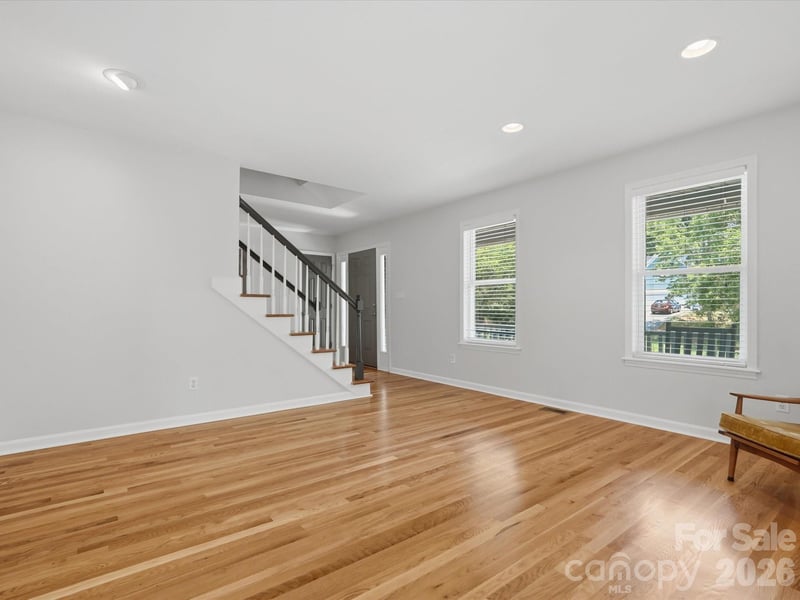 419 Whitefriars Ln, Matthews, NC 28105