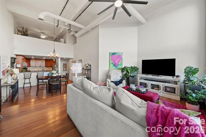 589 Catawba St E, Belmont, NC 28012