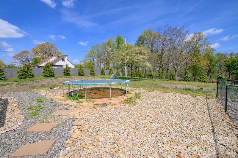 533 Tuckers Grove Rd, Statesville, NC 28625