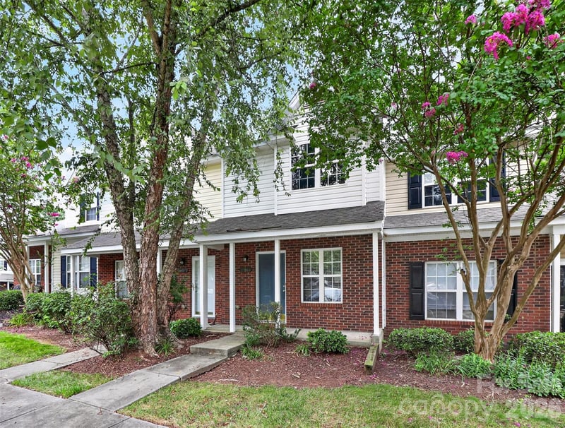 10866 Holly Ridge Blvd, Charlotte, NC 28216