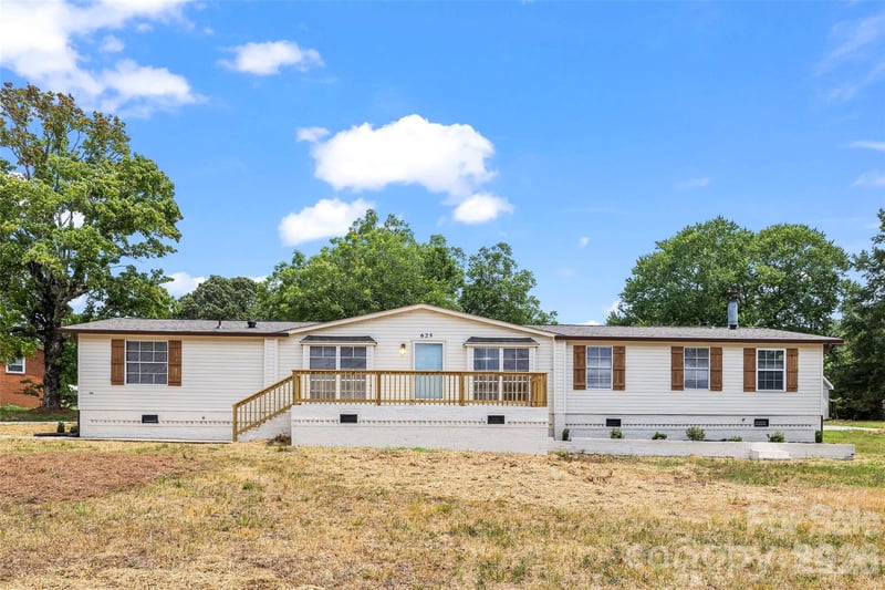 625 Lakeview Rd, Salisbury, NC 28147
