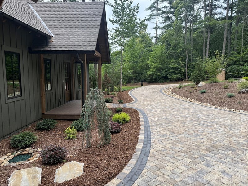 465 Mountain Brook Trl, Brevard, NC 28712