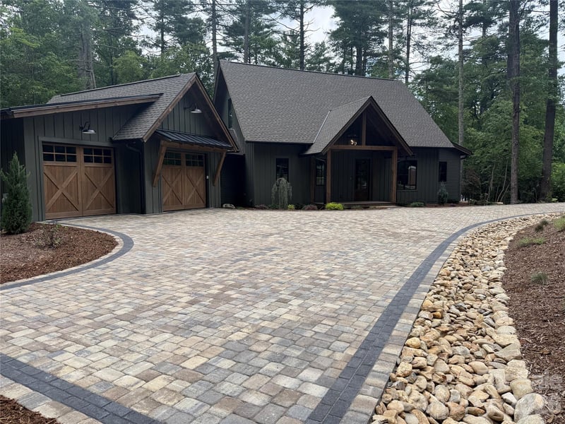 465 Mountain Brook Trl, Brevard, NC 28712