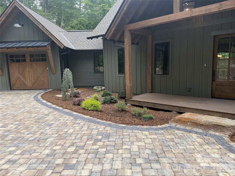 465 Mountain Brook Trl, Brevard, NC 28712