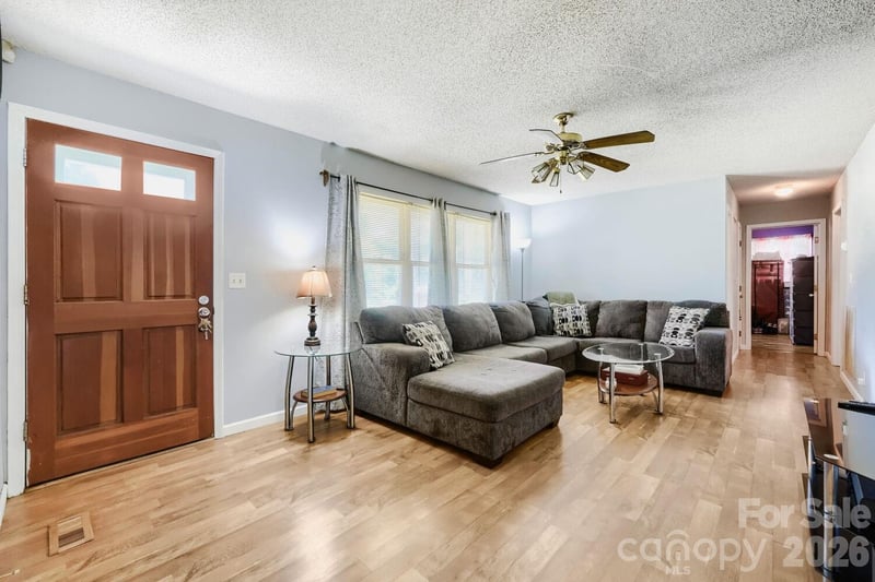 2601 Lynn Dr, Gastonia, NC 28054
