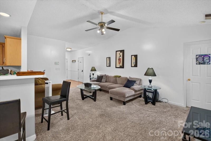 9207 Amy Dr, Charlotte, NC 28213