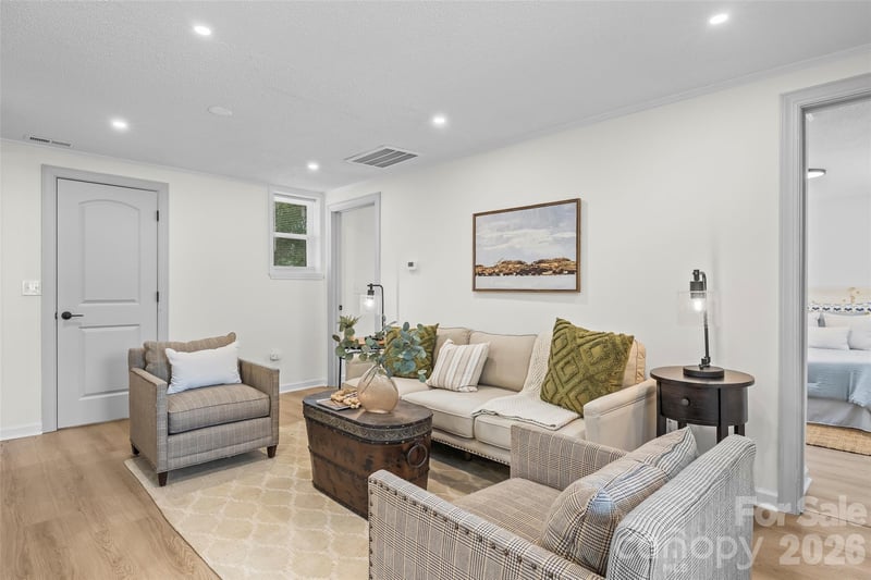 655 Lakeview Rd, Salisbury, NC 28147