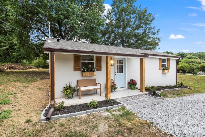 655 Lakeview Rd, Salisbury, NC 28147