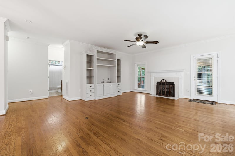 1423 Porch Swing Ln, Matthews, NC 28104