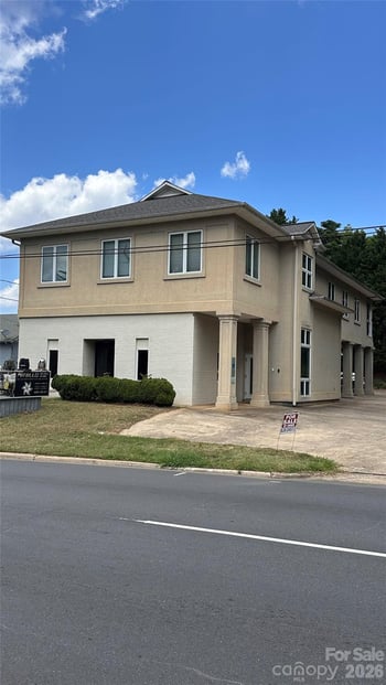 415 1st Ave, Hickory, NC 28602