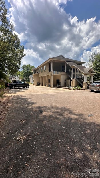 415 1st Ave, Hickory, NC 28602