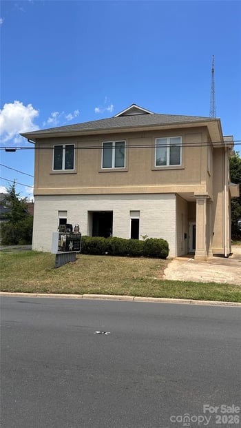 415 1st Ave, Hickory, NC 28602