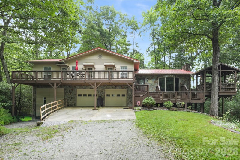 154 Hondah Blvd, Brevard, NC 28712