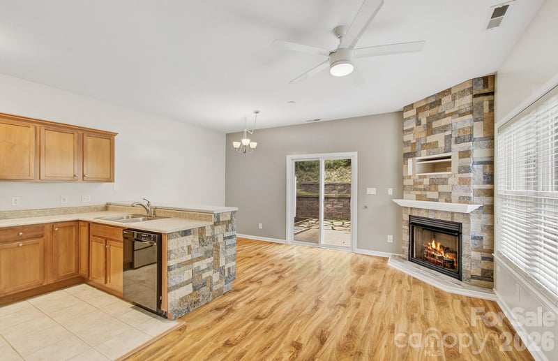 65 Cherry Laurel Ln, Swannanoa, NC 28778