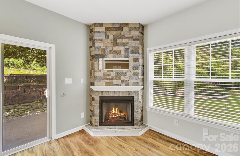 65 Cherry Laurel Ln, Swannanoa, NC 28778