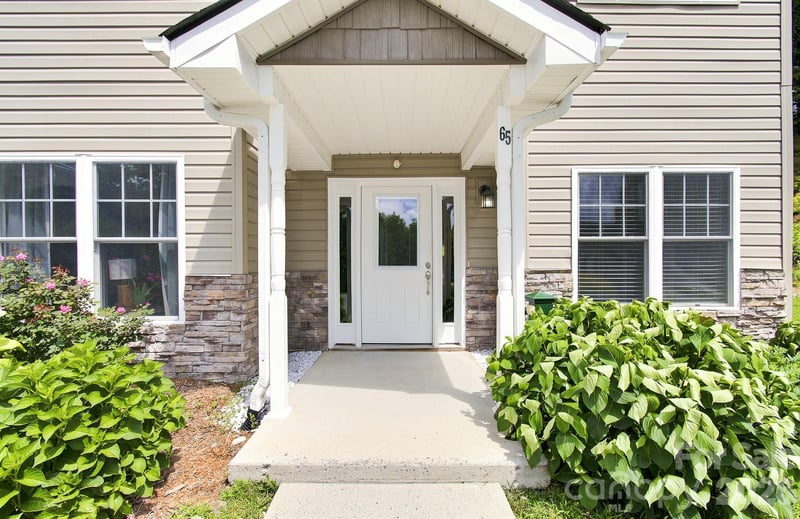 65 Cherry Laurel Ln, Swannanoa, NC 28778