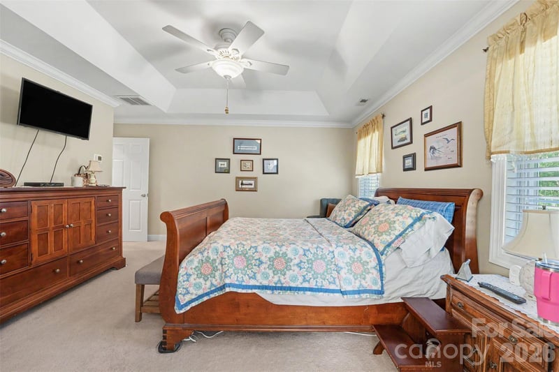 563 Marigold Dr, Kannapolis, NC 28083