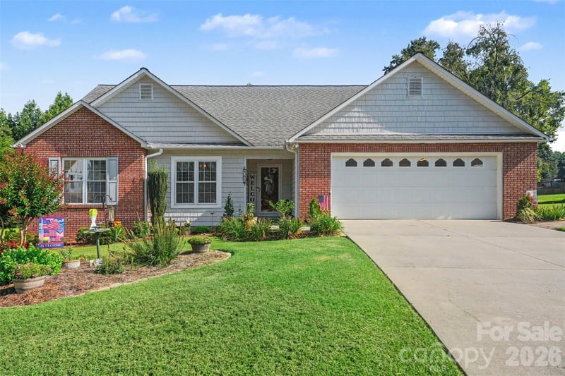 563 Marigold Dr, Kannapolis, NC 28083