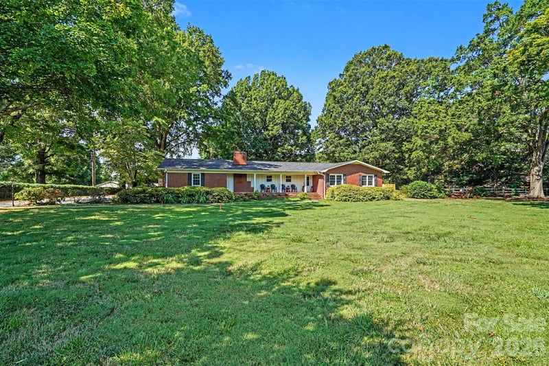 12620 Idlewild Rd, Matthews, NC 28105