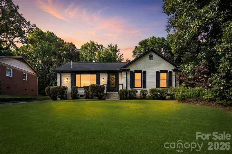 1830 Northbrook Dr, Charlotte, NC 28216