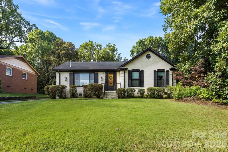 1830 Northbrook Dr, Charlotte, NC 28216