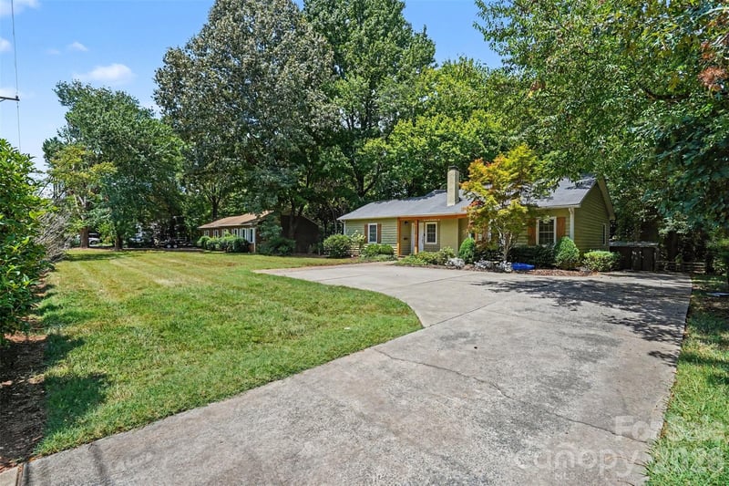 4436 Tilley Morris Rd, Matthews, NC 28105