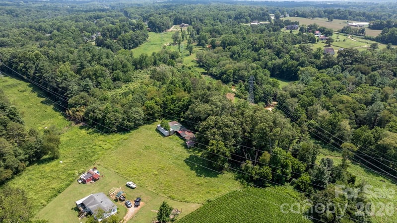 Monroe Rd, Hickory, NC 28601