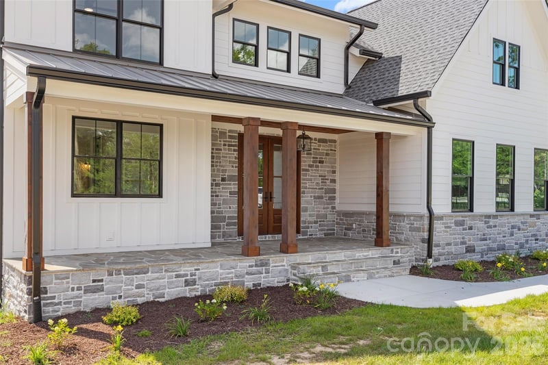 537 Riddle Mill Rd, Clover, SC 29710