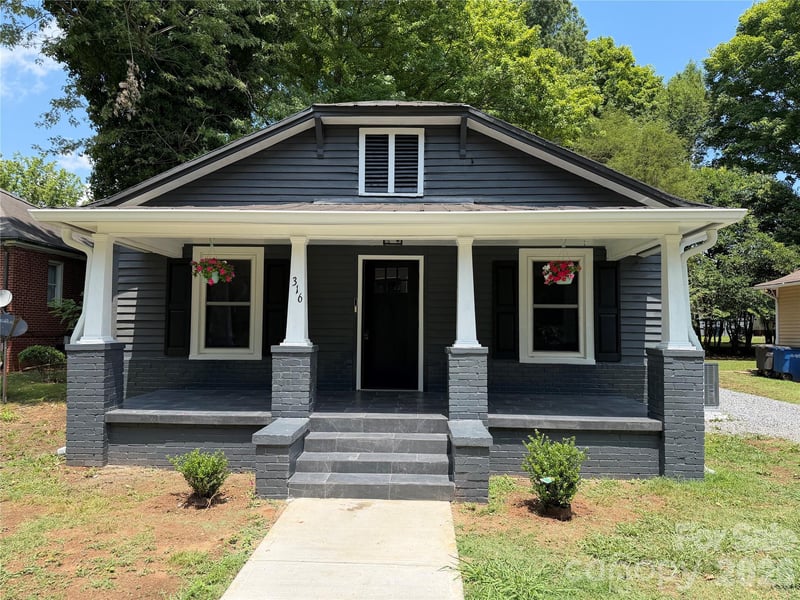 316 Bost St, Statesville, NC 28677