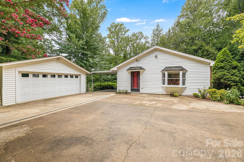 38 Westridge Dr, Asheville, NC 28803