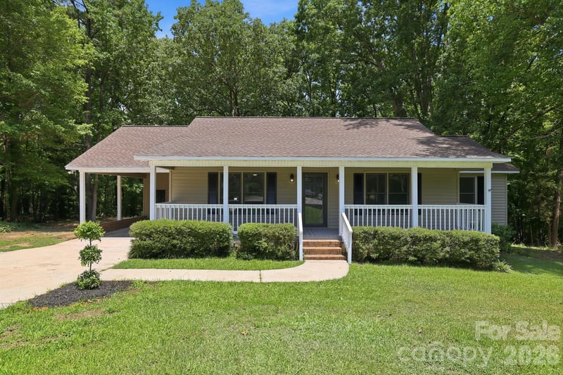 1801 Bridgewood Dr, Lancaster, SC 29720