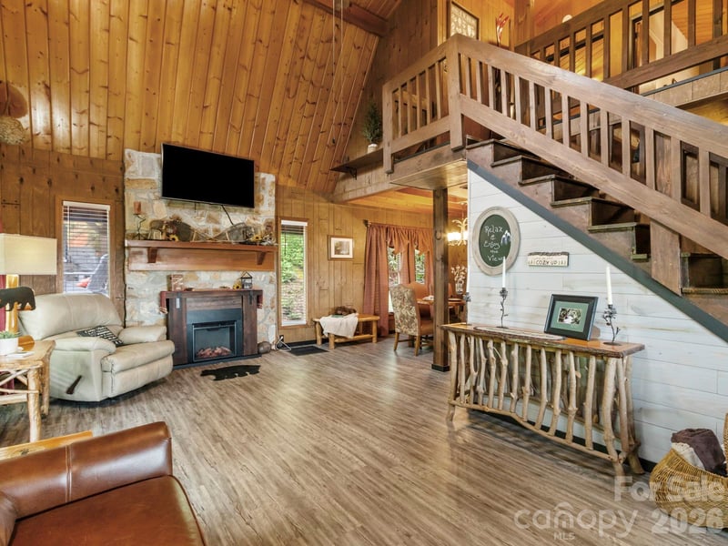 1901 Blue Rock Rd, Burnsville, NC 28714