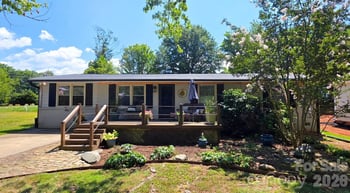 21013 Entrada Dr, Cornelius, NC 28031