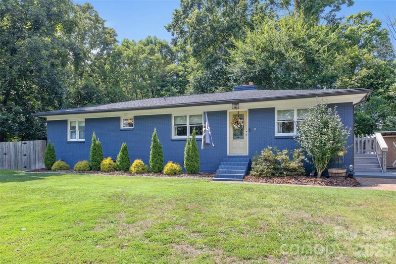 6537 Mt Holly Huntersville Rd, Charlotte, NC 28216