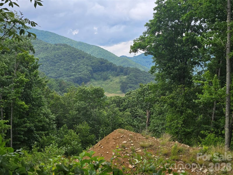 52 Lantern Rg, Maggie Valley, NC 28751