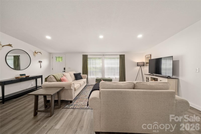 7 Wid Smith Rd, Burnsville, NC 28714