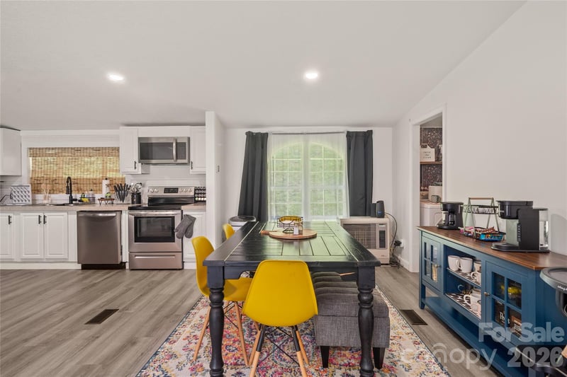7 Wid Smith Rd, Burnsville, NC 28714