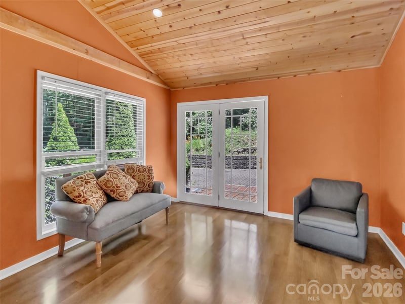 28 Wake St, Waynesville, NC 28716