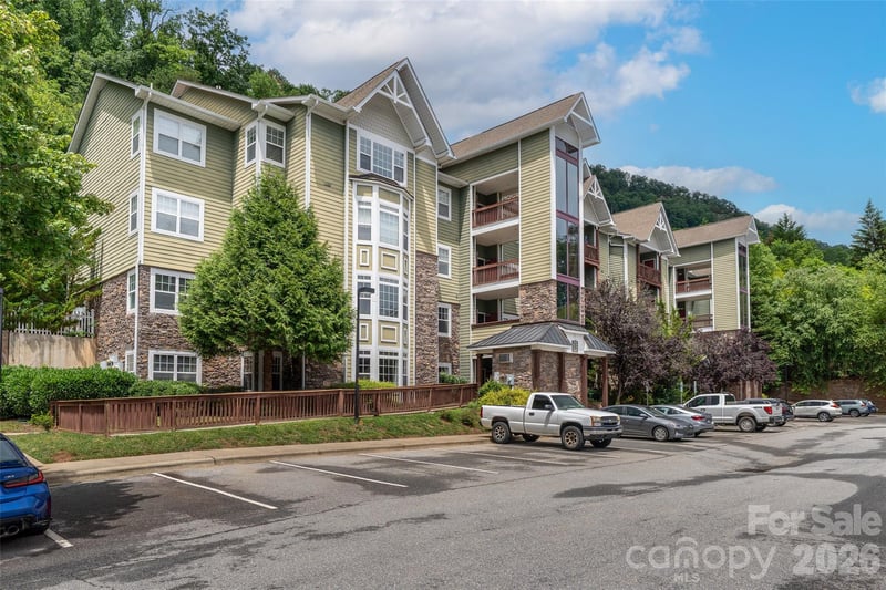 2000 Olde Eastwood Village Blvd #C-206, Asheville, NC 28803