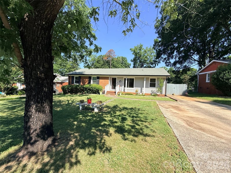 3626 Seaman Dr, Charlotte, NC 28217