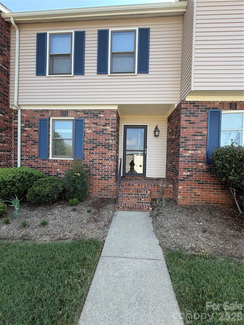 2705 Center St #46, Hickory, NC 28601