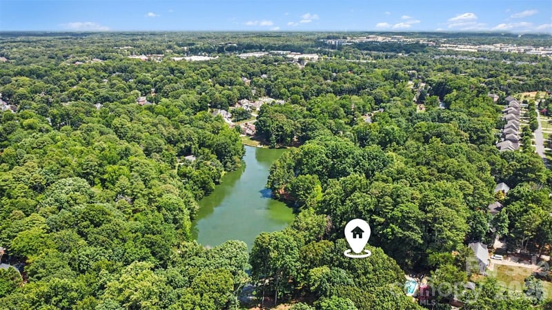 5838 Lake Providence Ln, Charlotte, NC 28277
