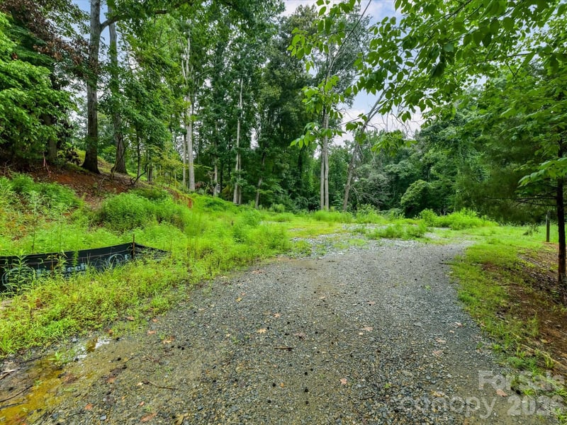 5838 Lake Providence Ln, Charlotte, NC 28277