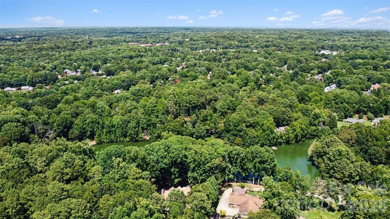 5838 Lake Providence Ln, Charlotte, NC 28277